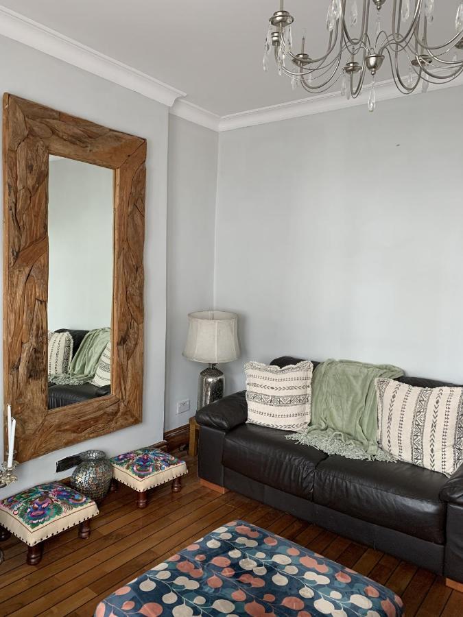 Casa vacanze Adanhouse-stockland Spacious 5 Bedroom House Sleeps 12 Private Garden *