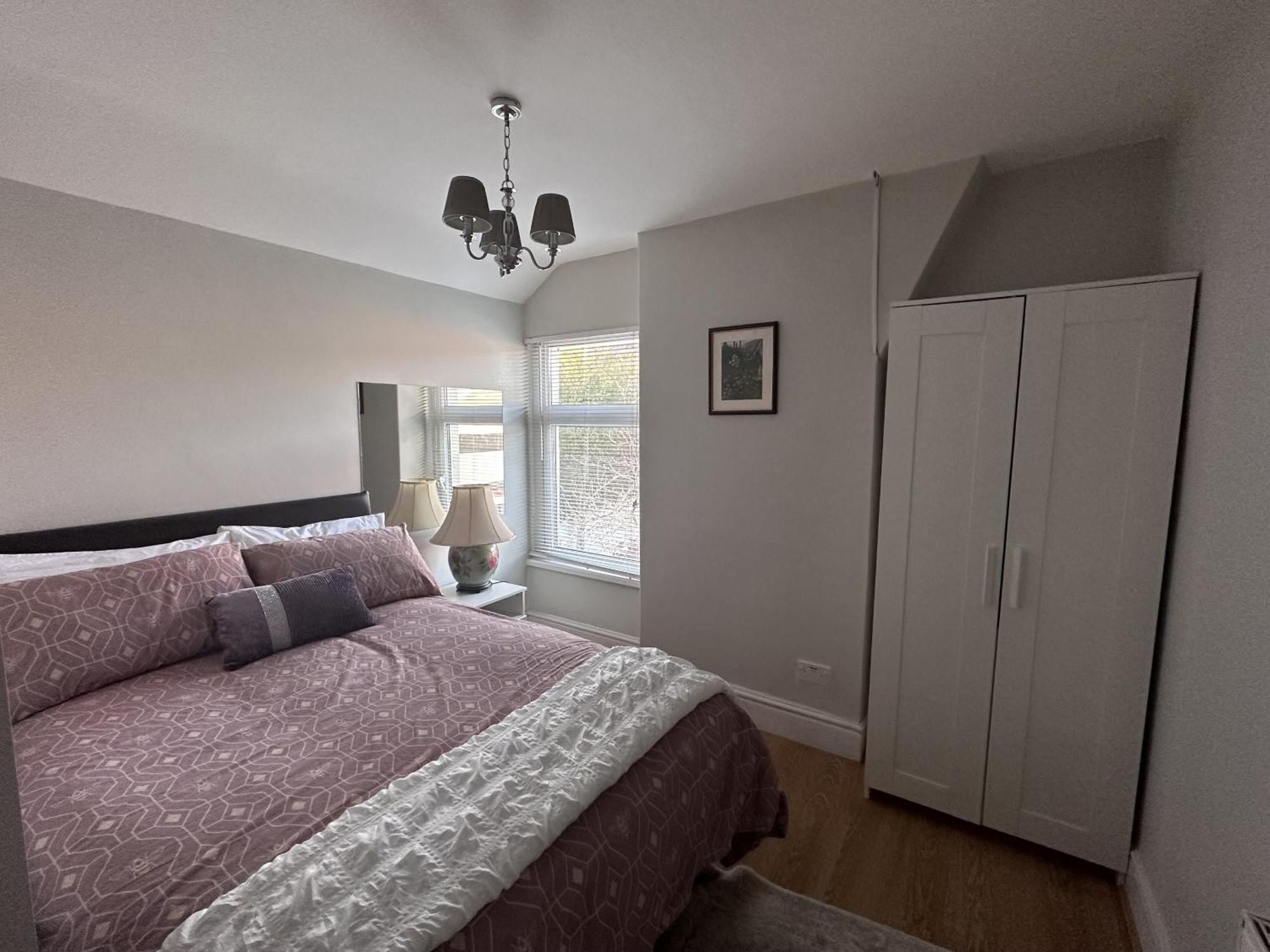 Adanhouse-stockland Spacious 5 Bedroom House Sleeps 12 Private Garden Casa vacanze Cardiff