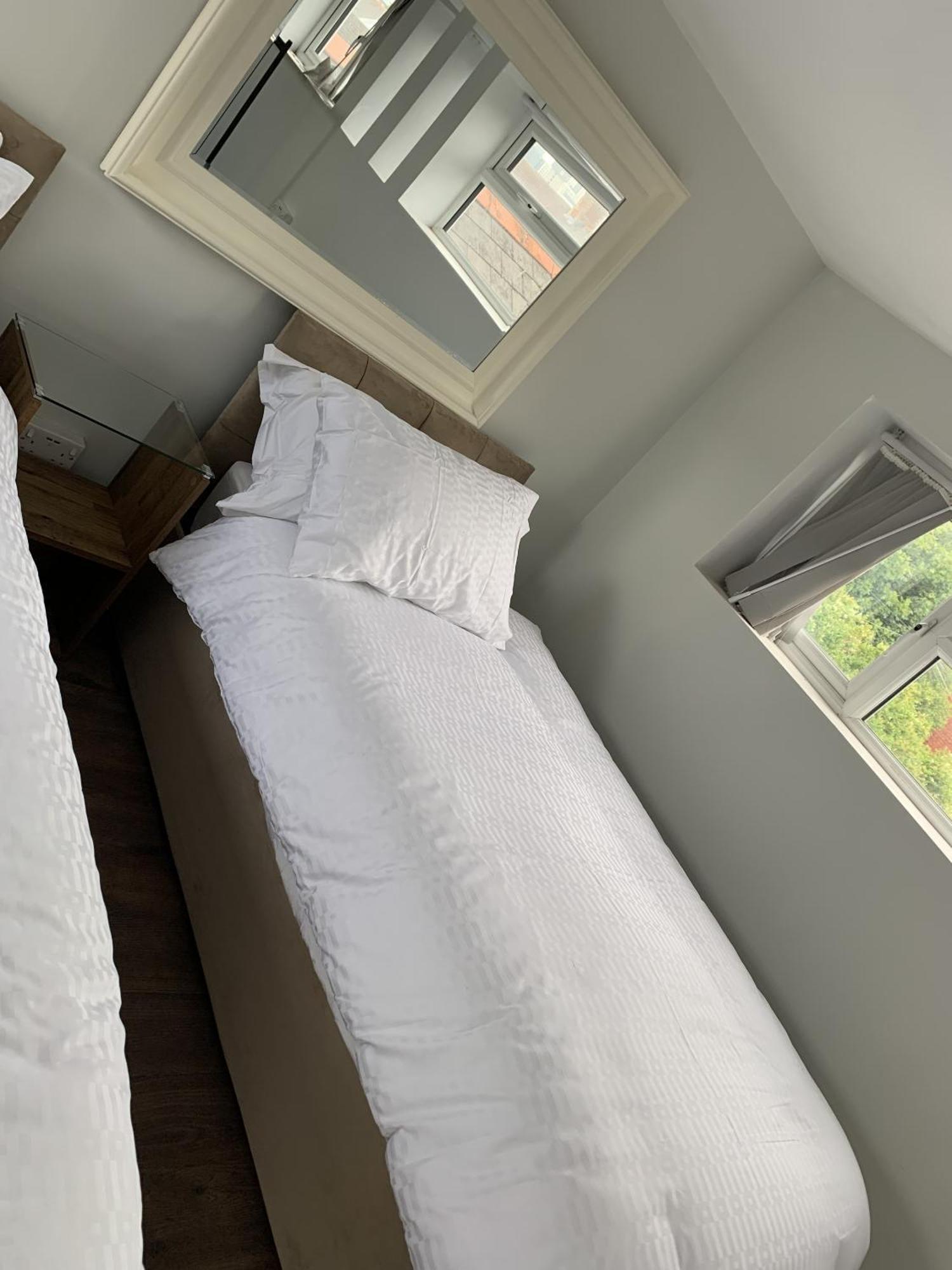 Adanhouse-stockland Spacious 5 Bedroom House Sleeps 12 Private Garden Casa vacanze *